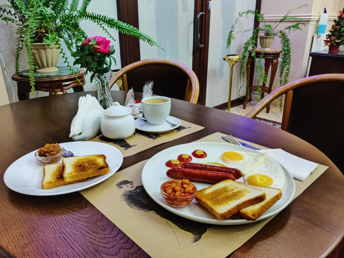 Hotel Chaplin Lwów Zewnętrze zdjęcie