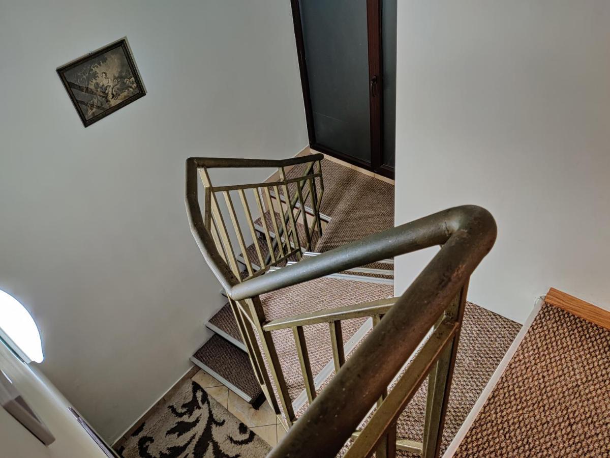 Hotel Chaplin Lwów Zewnętrze zdjęcie