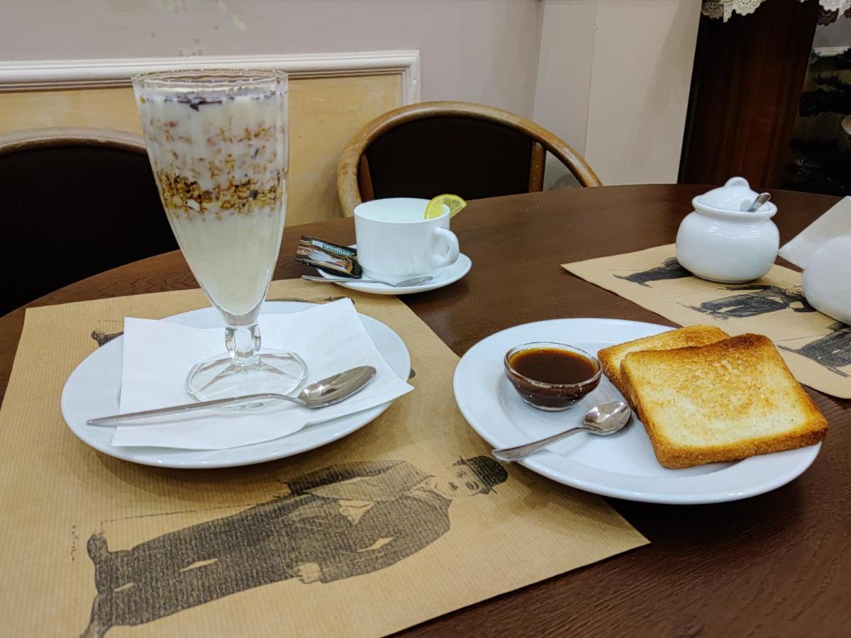 Hotel Chaplin Lwów Zewnętrze zdjęcie
