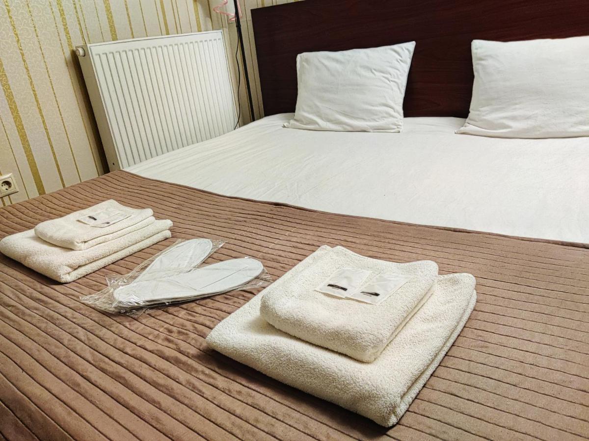 Hotel Chaplin Lwów Zewnętrze zdjęcie