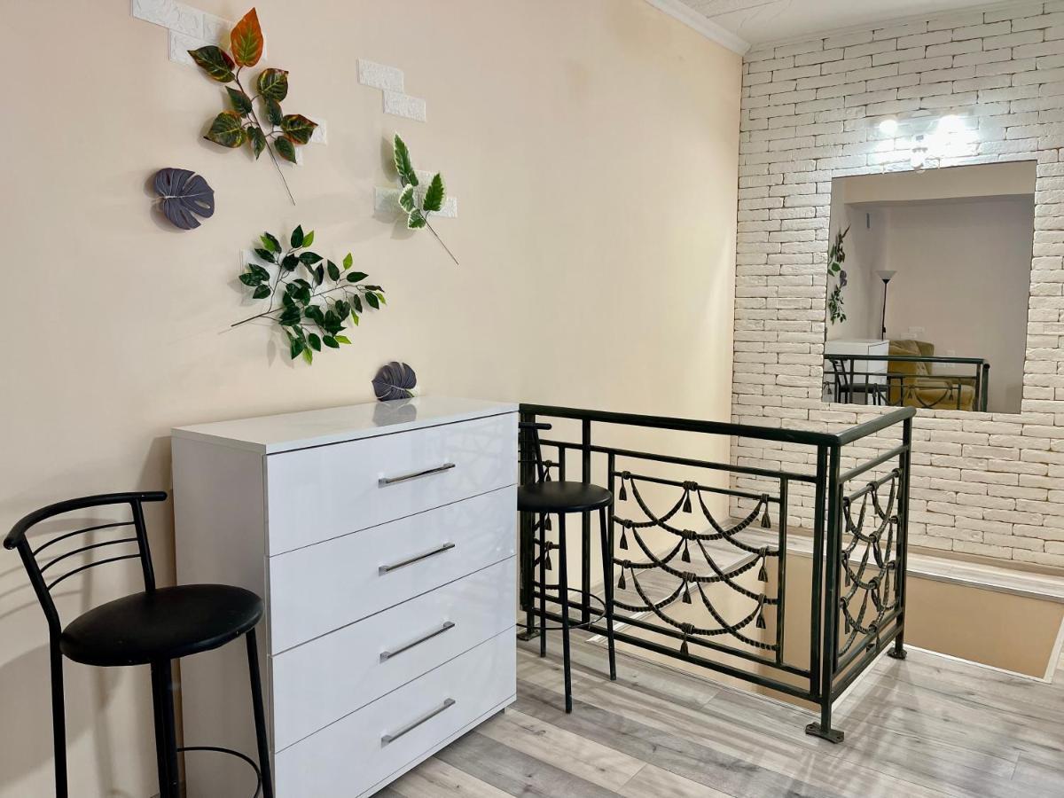 Hotel Chaplin Lwów Zewnętrze zdjęcie