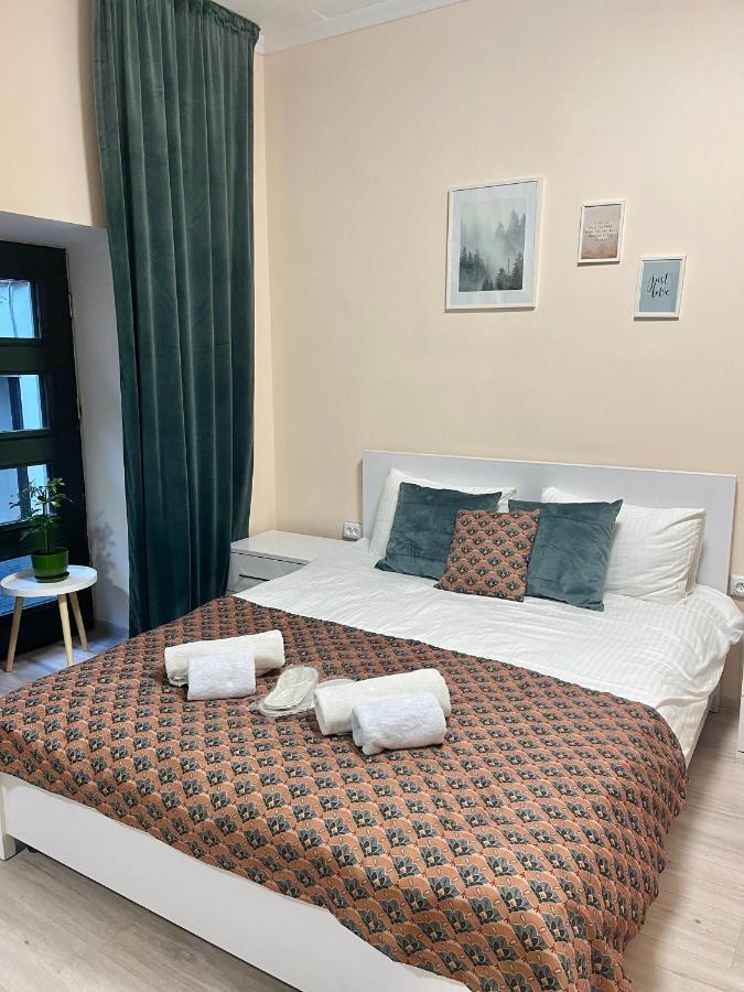 Hotel Chaplin Lwów Zewnętrze zdjęcie