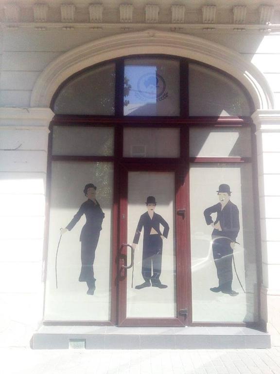 Hotel Chaplin Lwów Zewnętrze zdjęcie